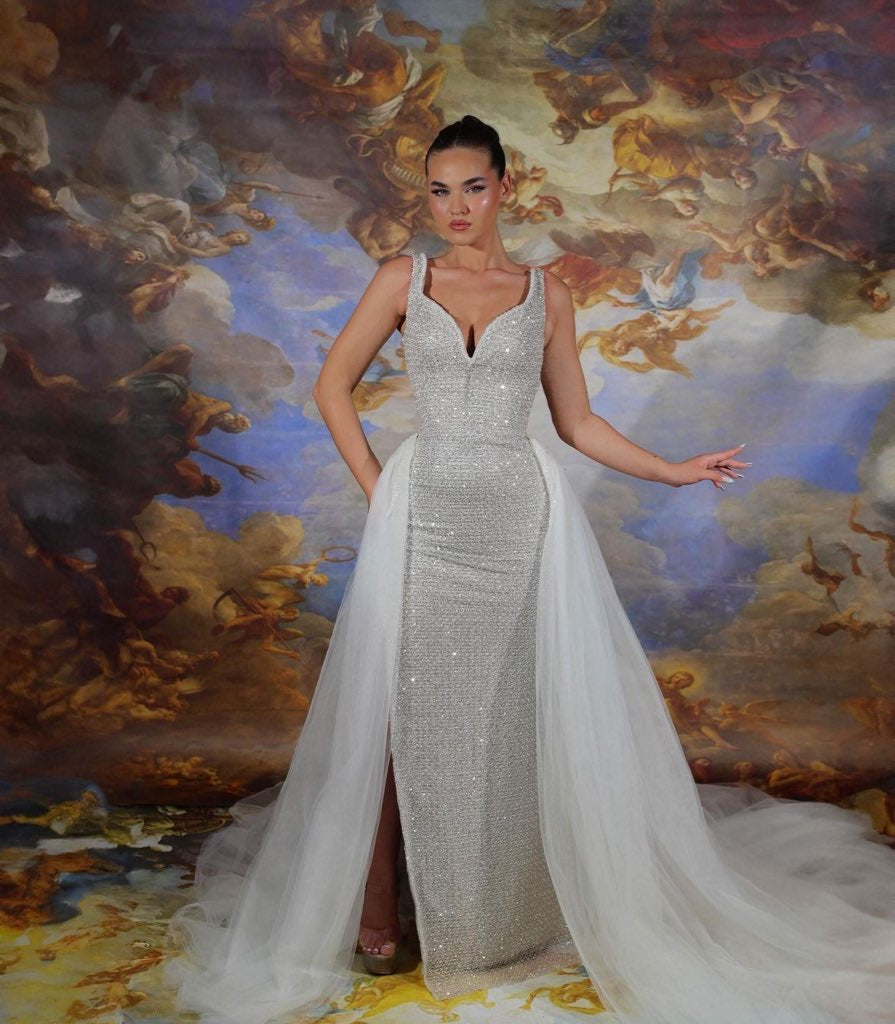 V-NECK WEDDING DRESS