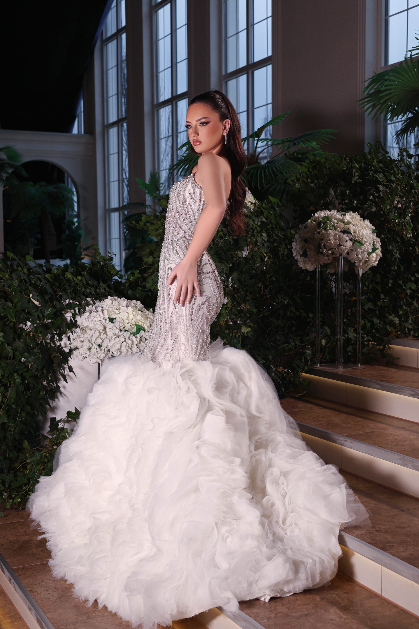 MERMAID SILHOUETTE WEDDING DRESS