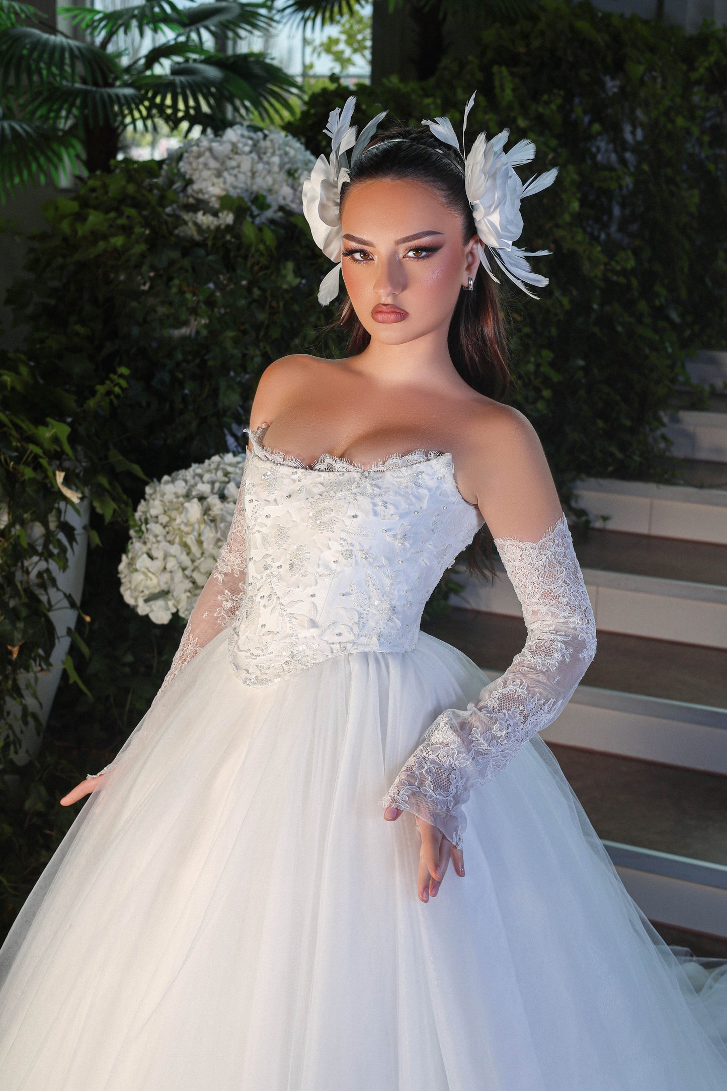 LACE CORSET AND TULLE SKIRT BRIDAL SET