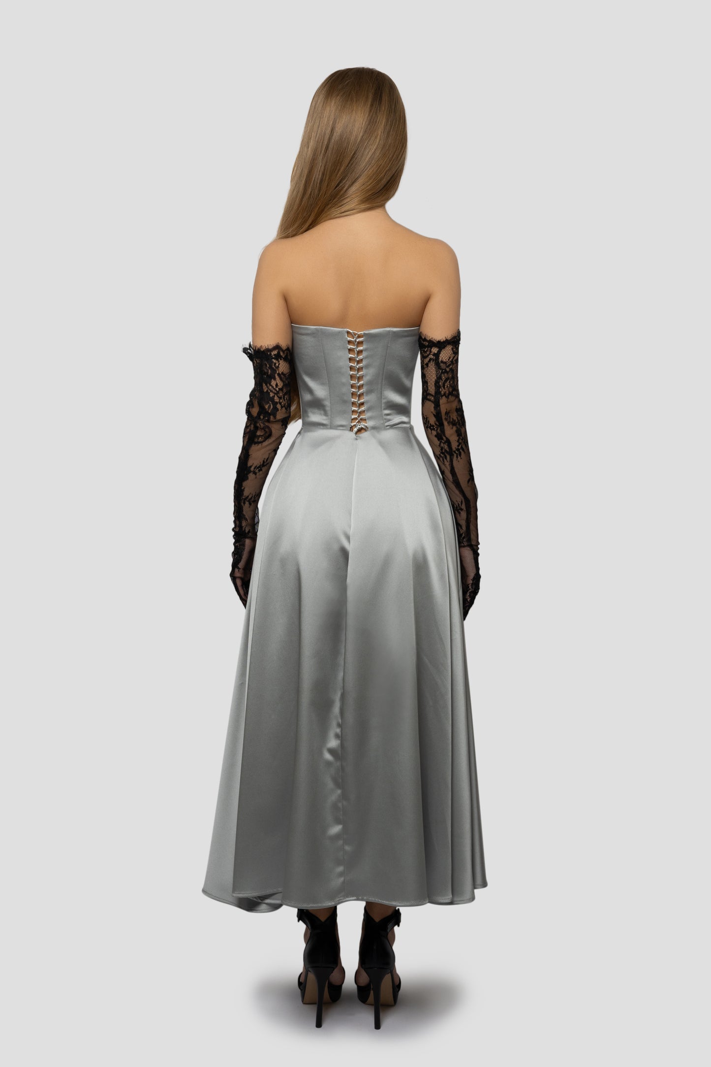 GRAY MIDI DRESS WITH BLACK LACE DETAILS