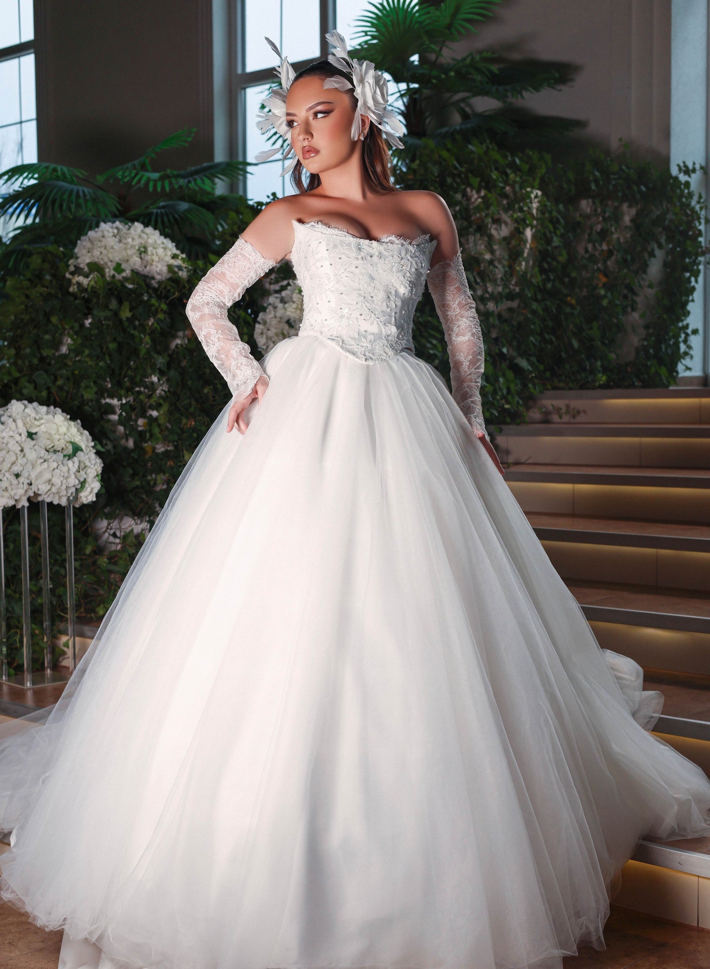 LACE CORSET AND TULLE SKIRT BRIDAL SET