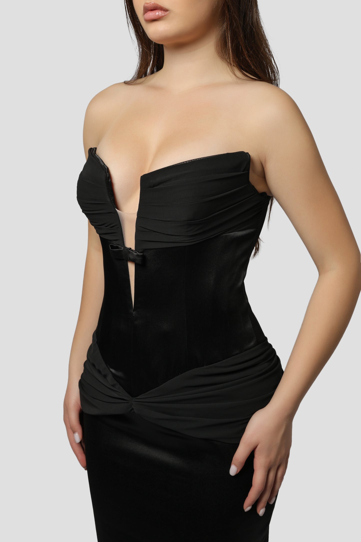 BLACK DEEP V-NECK DRESS